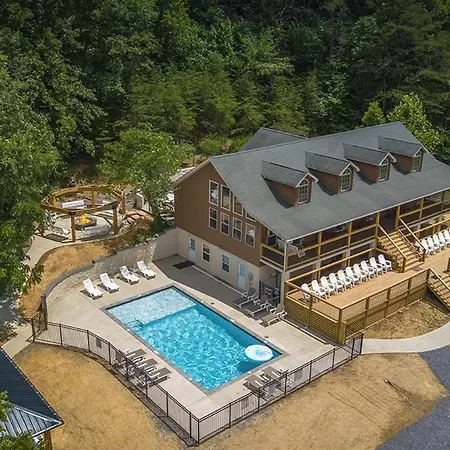 Keaton'S Firefly Meadow Vila